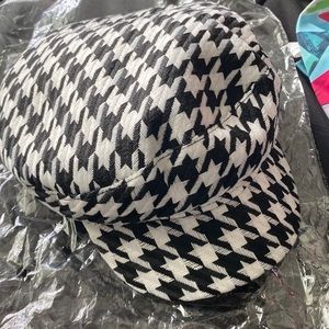 Houndstooth pattern baker boy cap